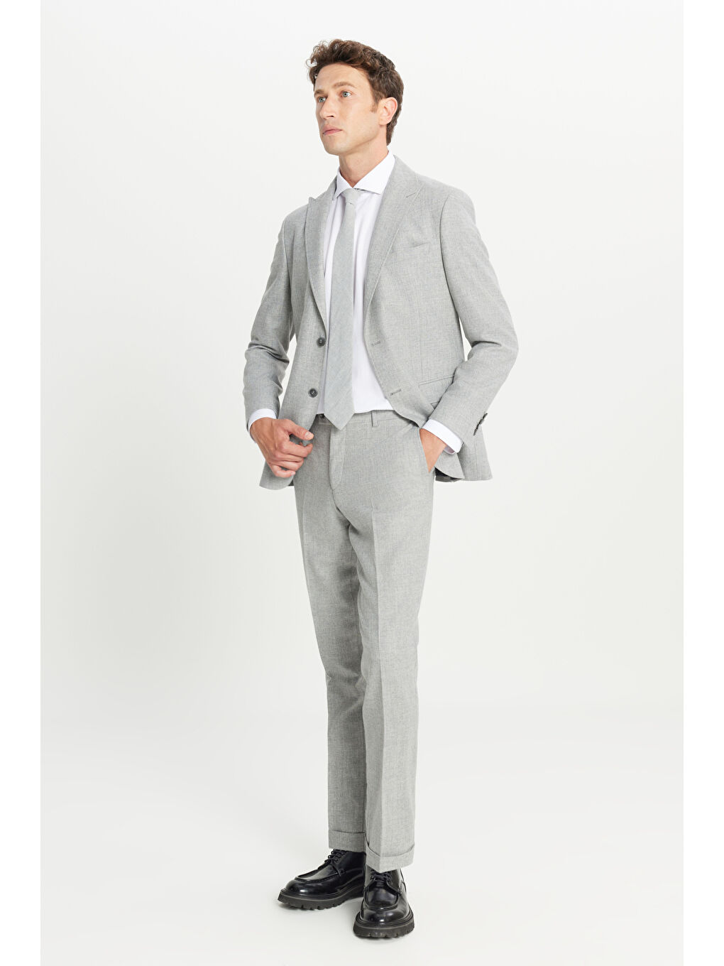 Erkek Gri Yünlü Slim Fit Dar Kesim Kırlangıç Yaka Kapak Cepli Desenli Takım Elbise-3