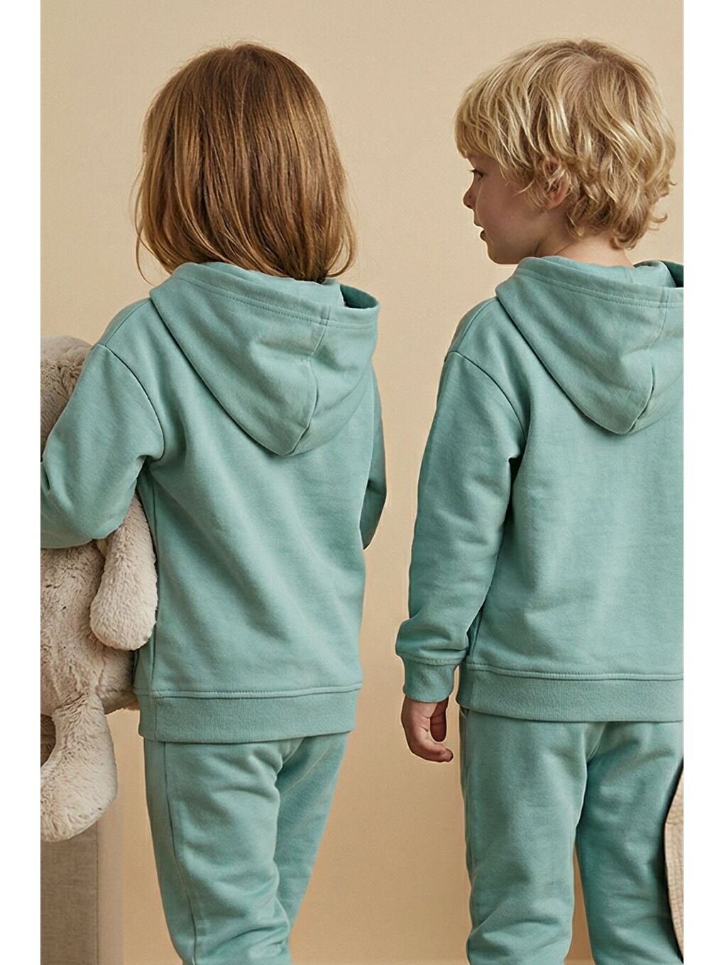 Turkuaz Basic Kapüşonlu Şardonlu Kanguru Cep Detaylı Çocuk Sweatshirt 3-10 Yaş Ekru-3