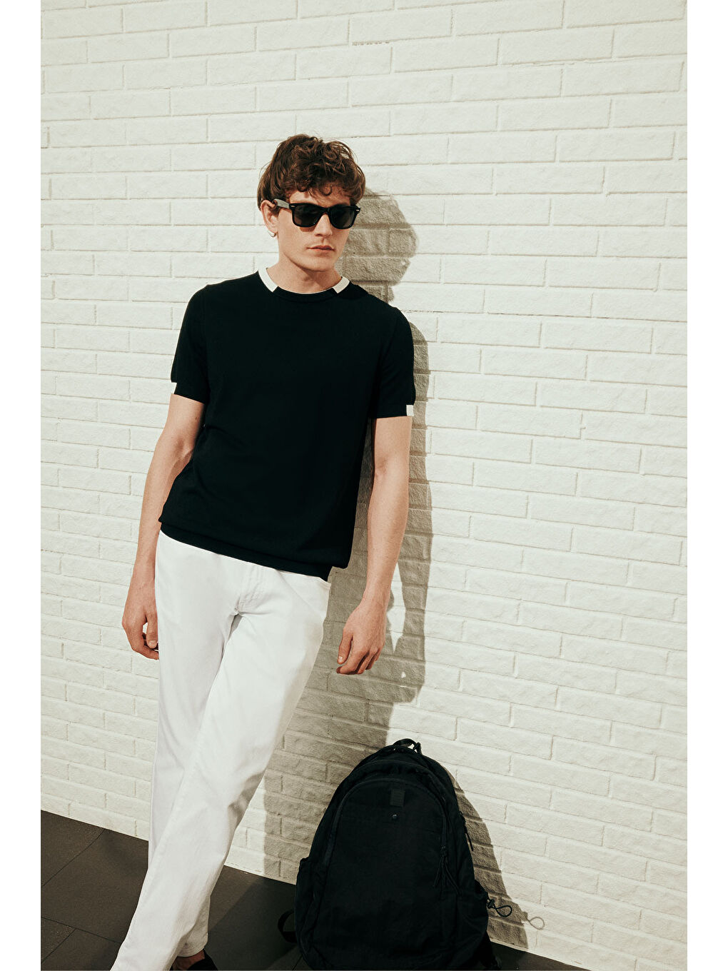 Erkek Siyah Standart Fit Normal Kesim Bisiklet Yaka Triko Tişört