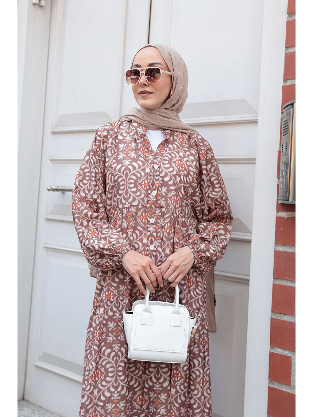 Kadın Lale Desenli Elbise Kahverengi-3