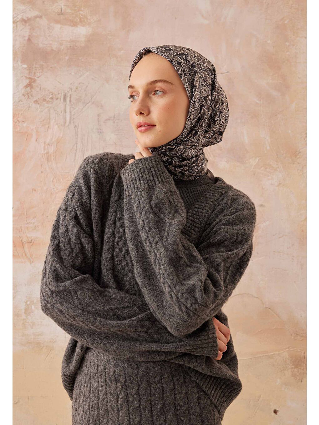 Paısley Desen Pamuk İpek Eşarp Siyah-2