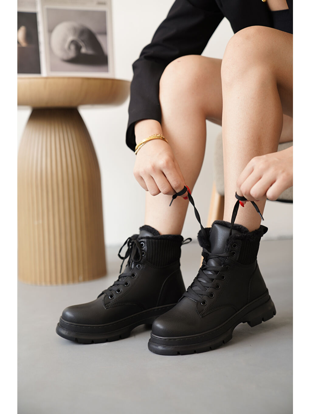 Siyah D0988 Soğuk Geçirmez Kışlık Kadın Bot & Bootie-1