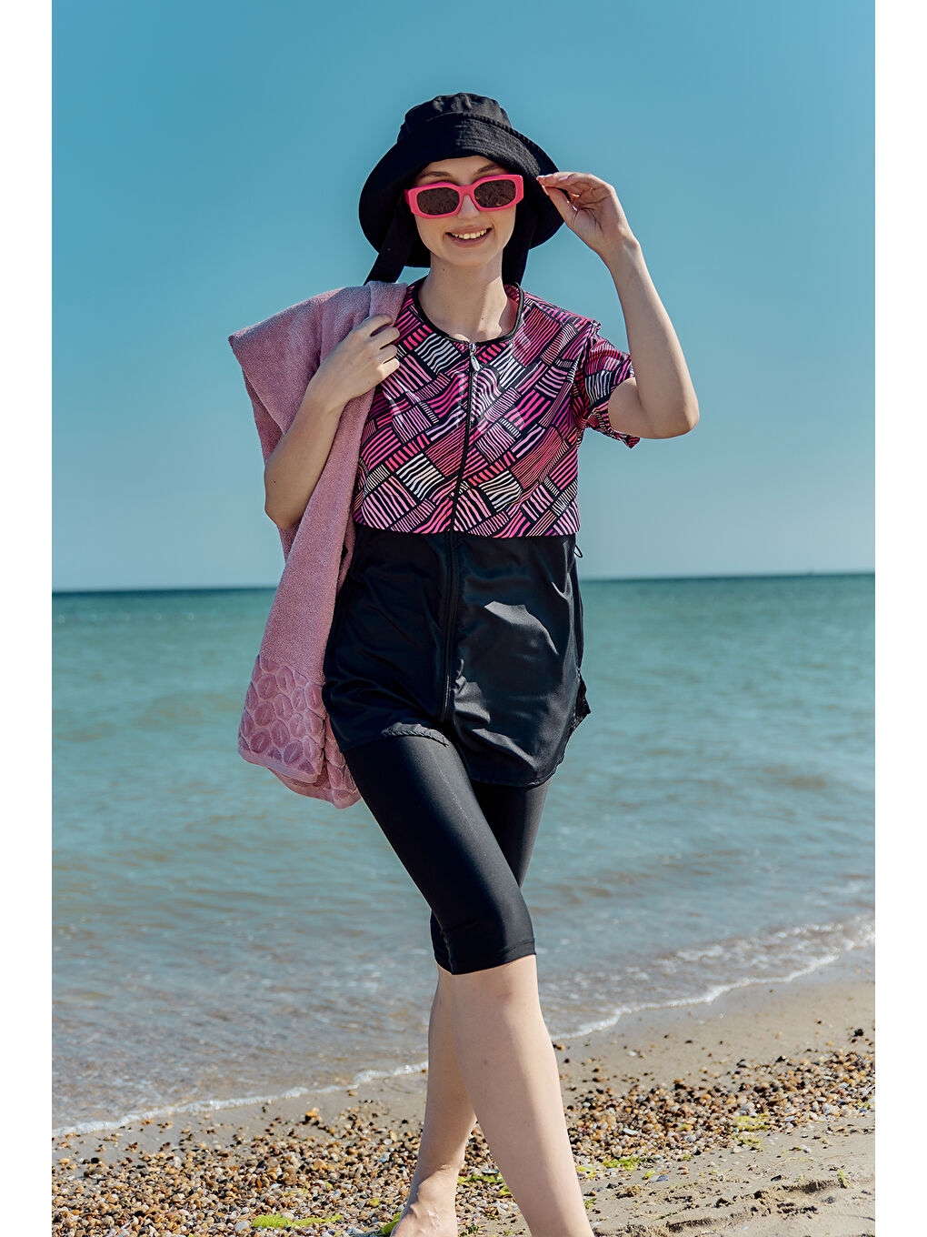 Siyah Kısa Kollu Yarı Kapalı Mayo Sude R2801-4