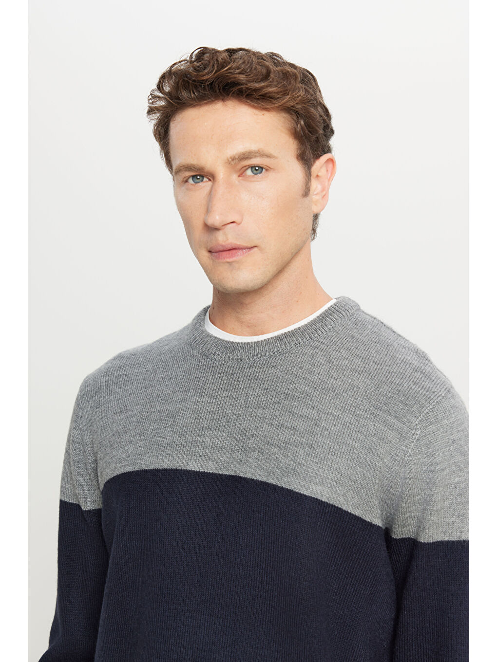 Erkek Lacivert-Gri Melanj Standart Fit Normal Kesim Bisiklet Yaka Triko Kazak-3