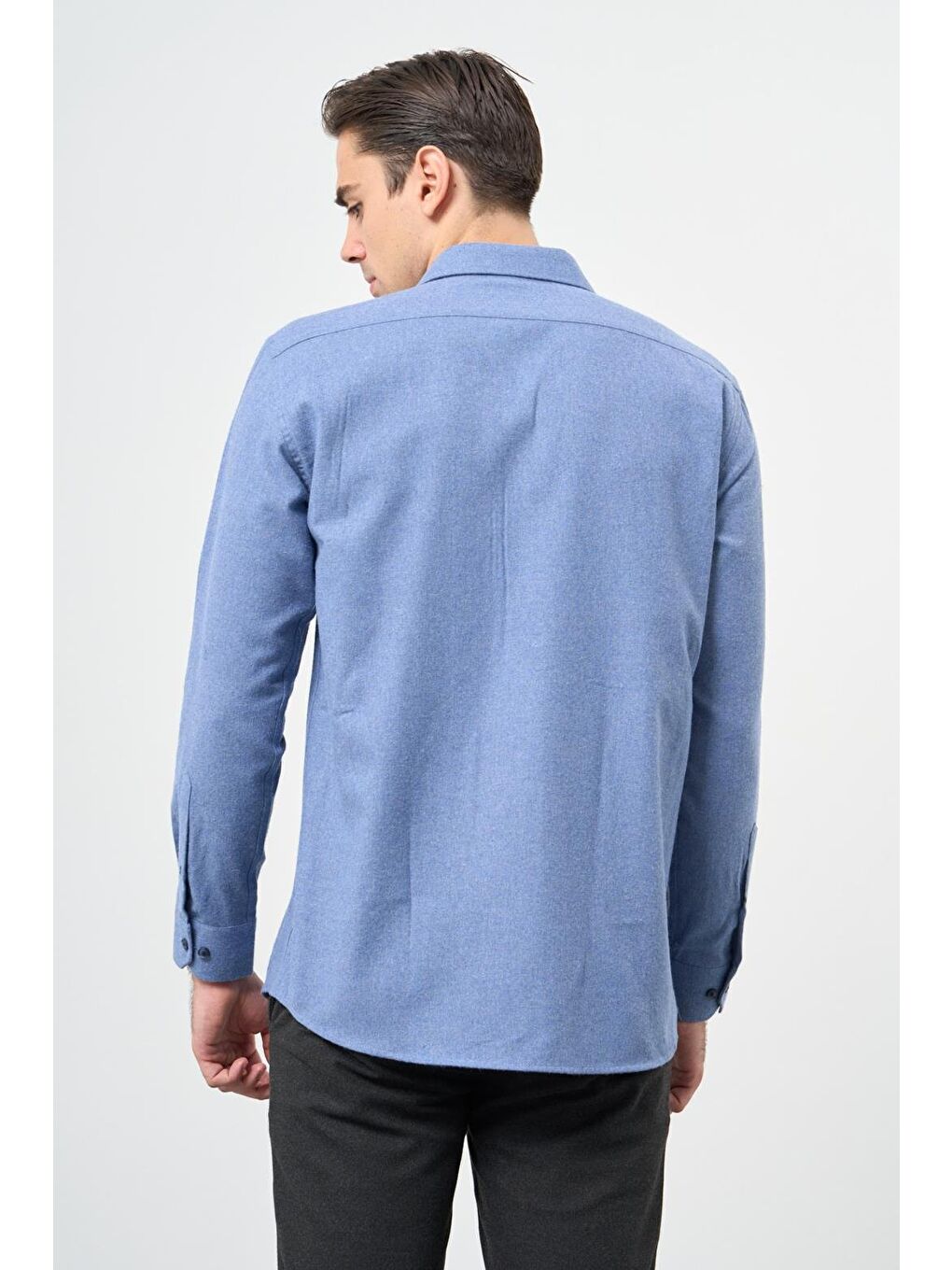 Mavi Uzun Kol Düz Gabardin Sert Yaka Cepli Pamuklu Classic Comfort Fit Gömlek 1004245168-4