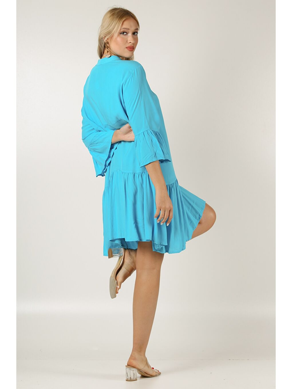 İtalyan Açık Turkuaz Hakim Yaka 3/4 Kol Düğmeli Kol Ve Etek Ucu Fırfırlı Dokuma Elbise-1