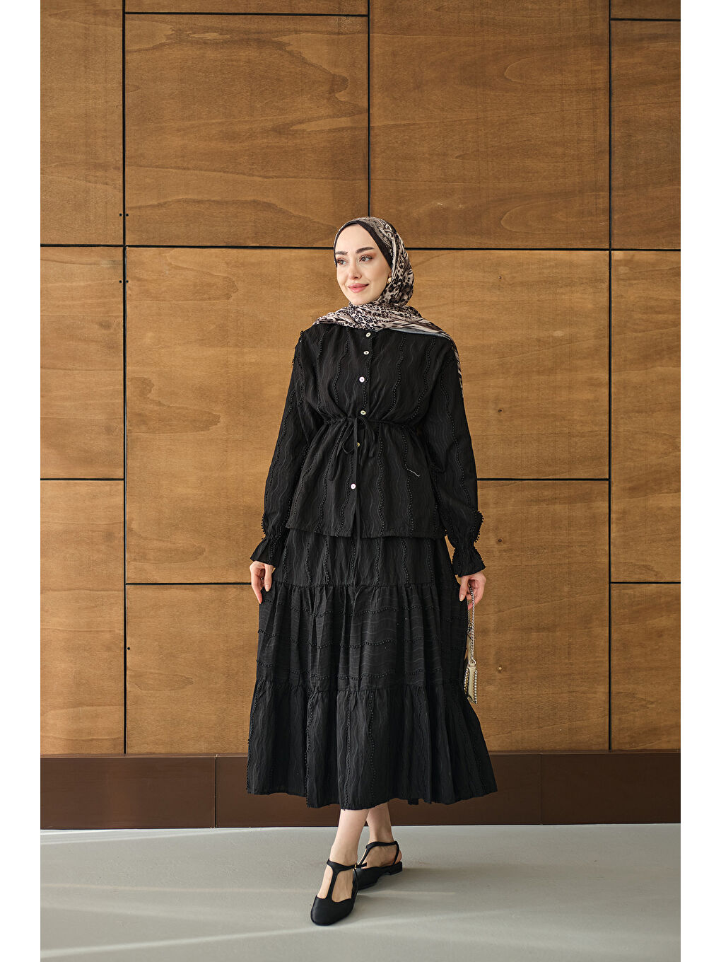 Kadın Beli Ayarlanabilir Nakış Detaylı Takım Siyah