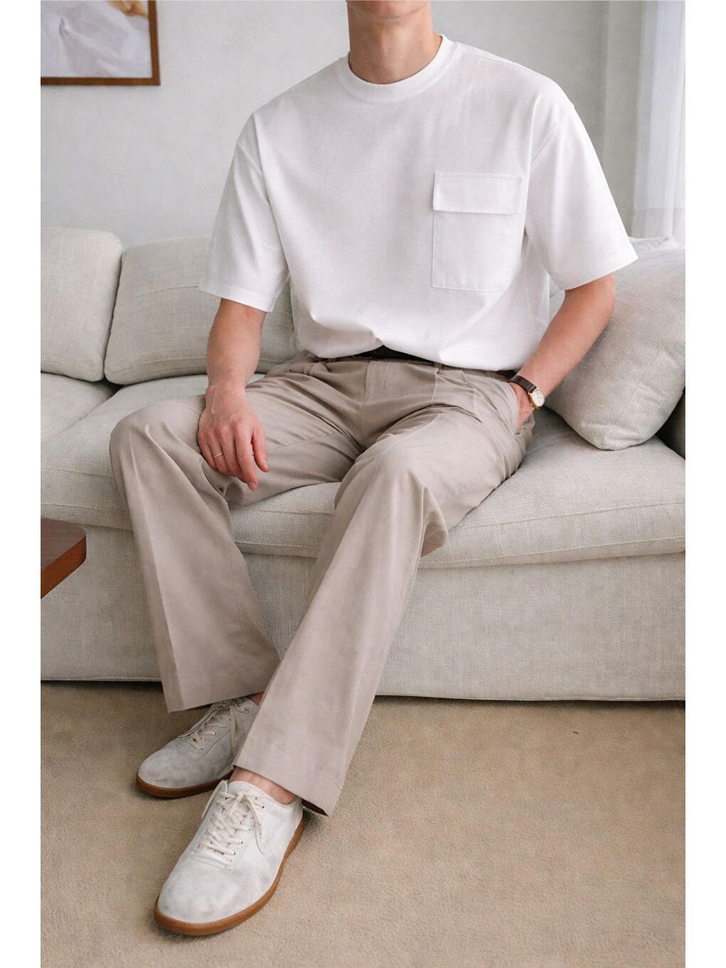 Beyaz Erkek Cepli Basic Tişört – Oversize Modern Kesim Günlük Stil-1