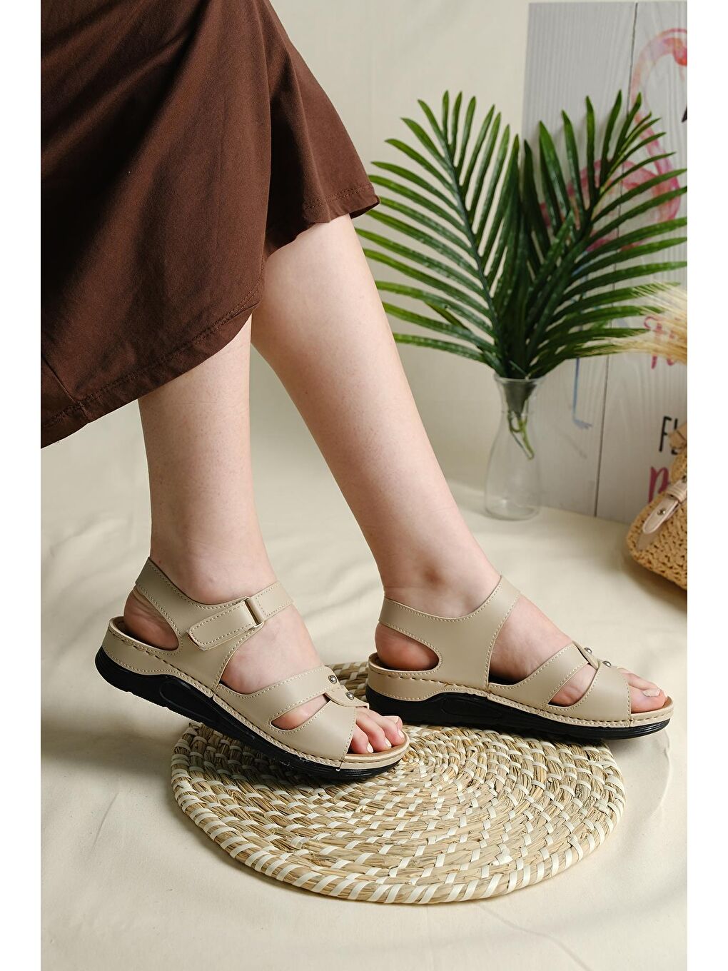 Bej Zadia Ortopedik Hafif Taban Günlük Anne Kadın Sandalet-1