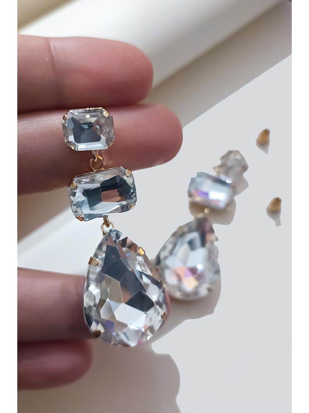 Sarı Şeffaf Kristal Taşlı Abiye Sallantılı Küpe-2