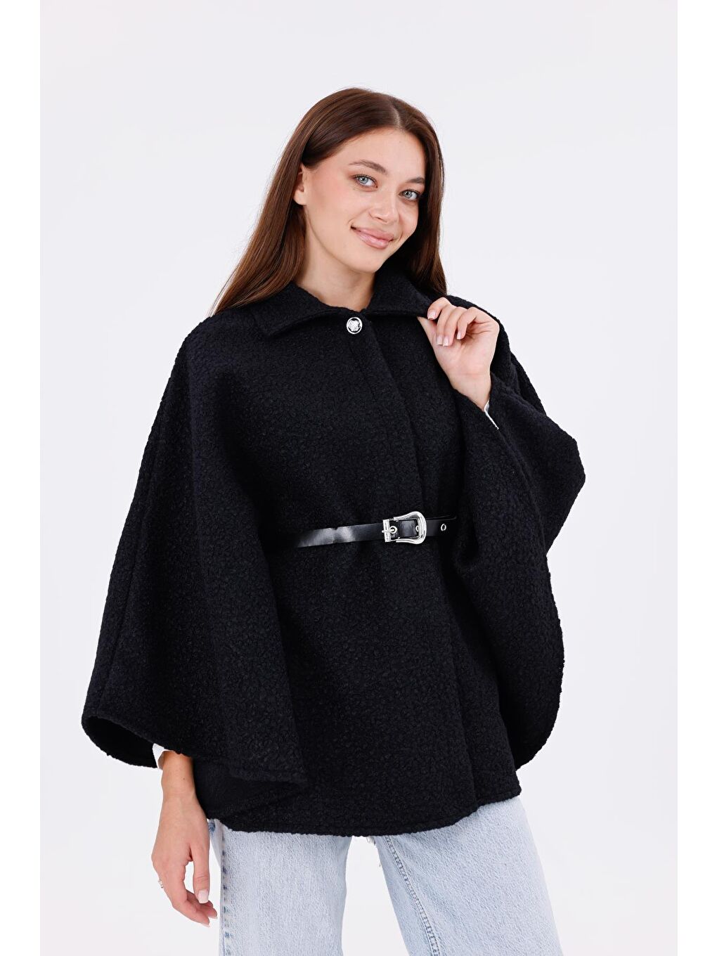 Siyah Kadın Buklet Kumaşlı Tokalı Bel Detaylı Panço – Sıcak Tutan Trend Kışlık Dış Giyim-2