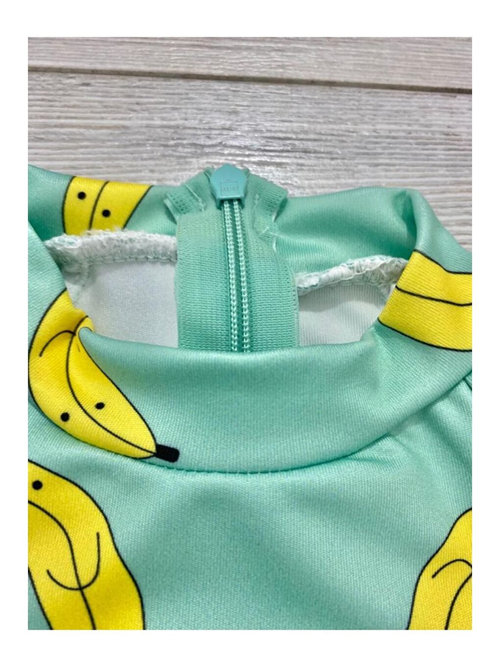 Yeşil Fermuarlı Şapkalı Harika Çocuk Mayosu-1