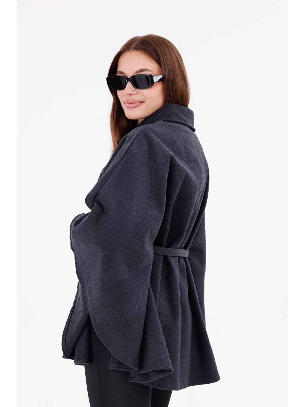 Antrasit Kadın Tok Duruşlu Pelüş Panço – Tokalı Bel Detaylı Sıcak Tutan Kışlık Dış Giyim-6