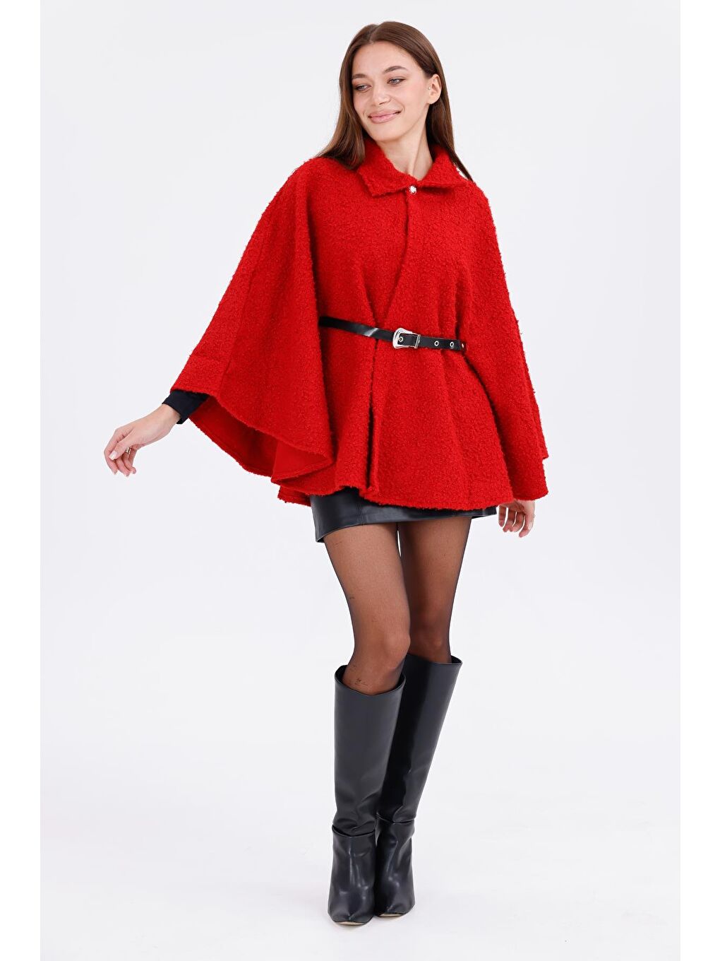 Kırmızı Kadın Buklet Kumaşlı Tokalı Bel Detaylı Panço – Sıcak Tutan Trend Kışlık Dış Giyim-3