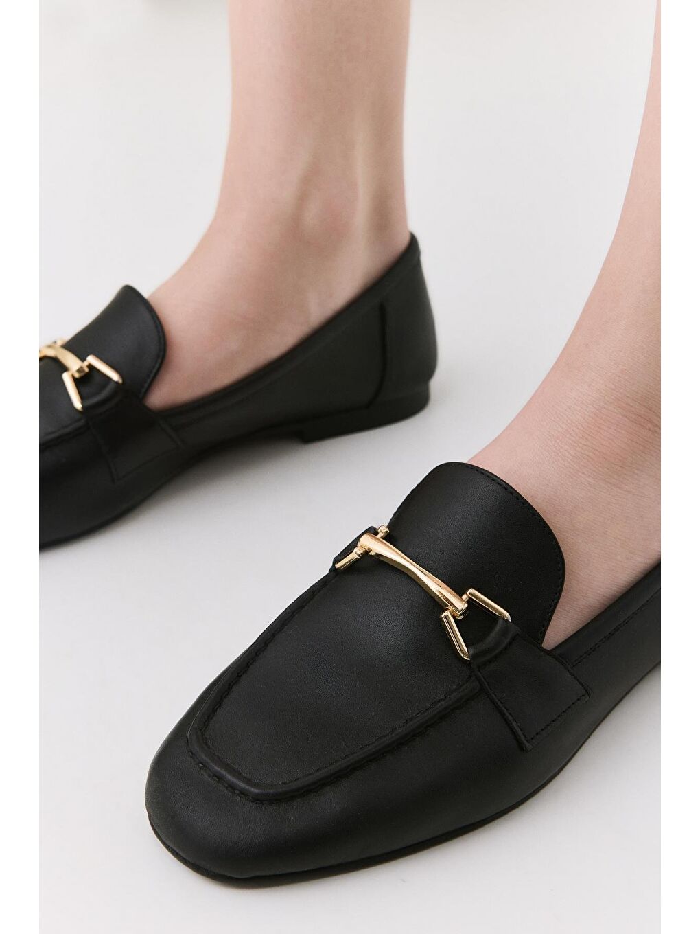 Kadın Deri Siyah Tokalı Loafer-1