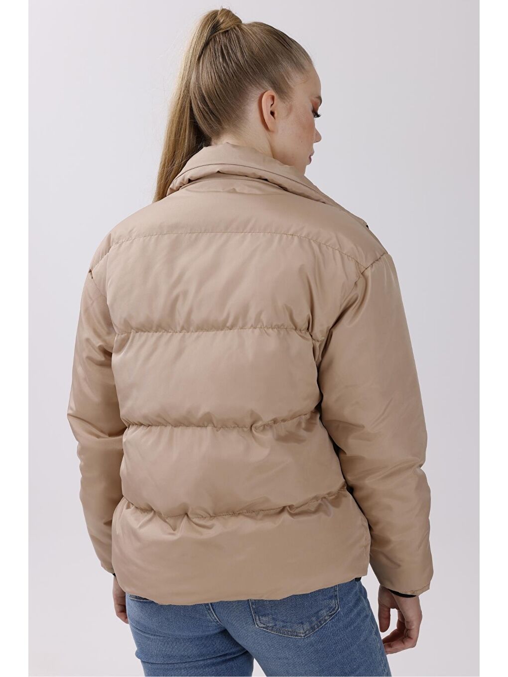 Gri Kadın Dolgulu Puffer Mont - Yüksek Yaka, Suya Dayanıklı-4