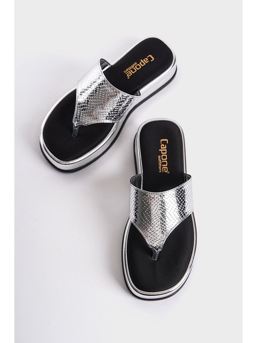 Gri Dolgu Topuklu Taşlı Parmak Arasıı Kadın Terlik-2