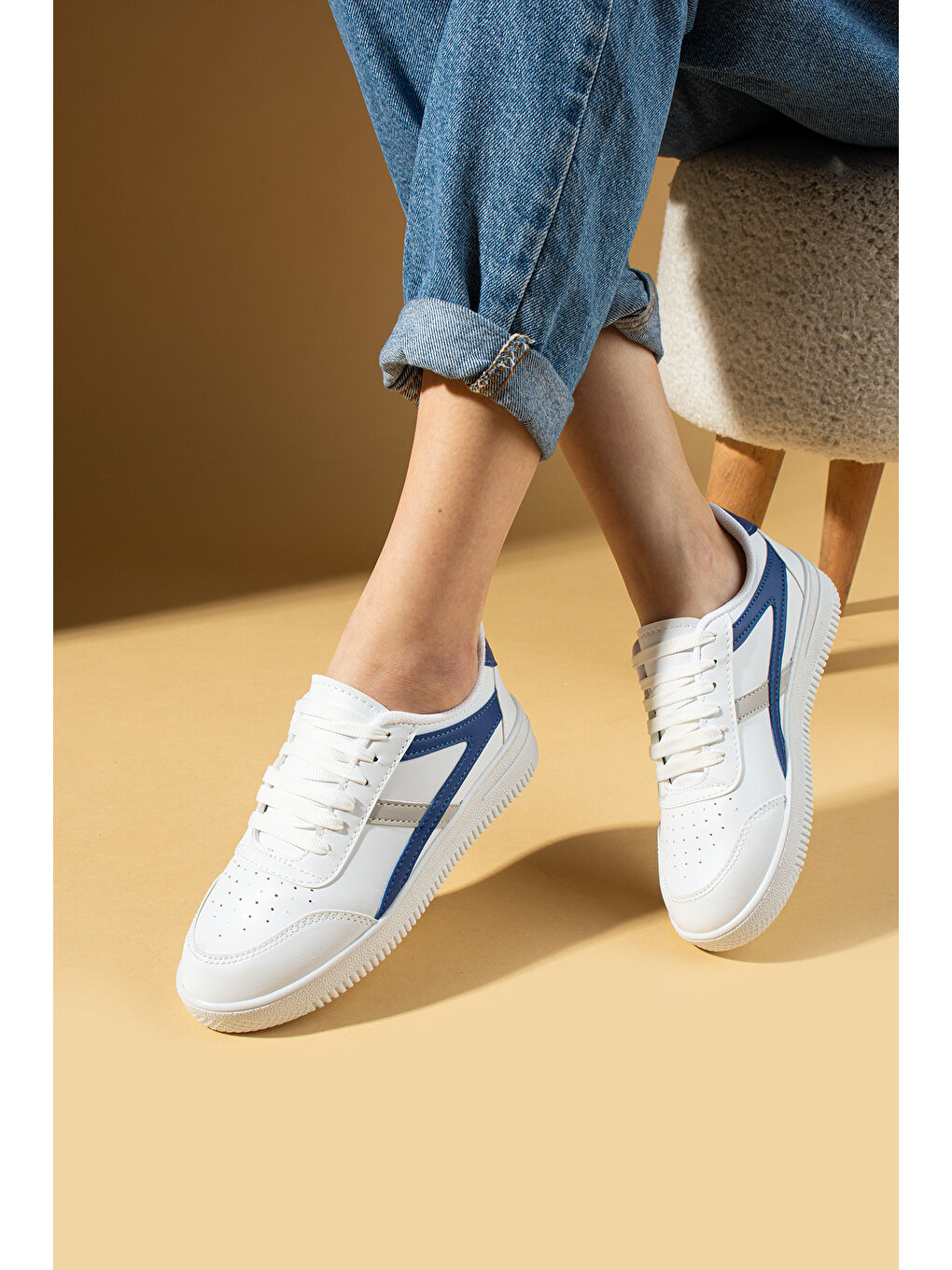 Beyaz Bağcıklı Air Taban Kadın Sneakers 001-1002-25BmaviGarni-1