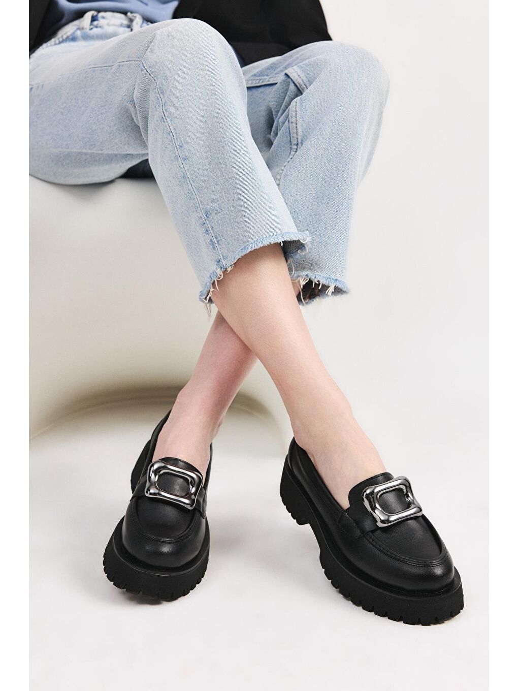 Kadın Siyah Tokalı Günlük Loafer-2