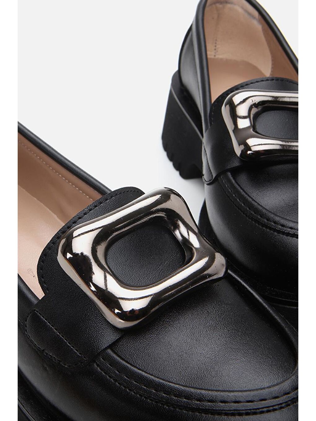 Kadın Siyah Tokalı Günlük Loafer-7