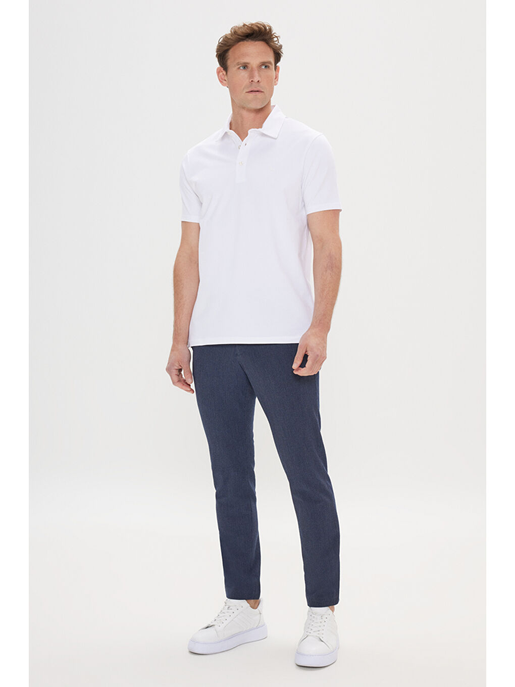 Erkek Beyaz %100 Pamuk Polo Yaka Slim Fit Dar Kesim Tişört-1