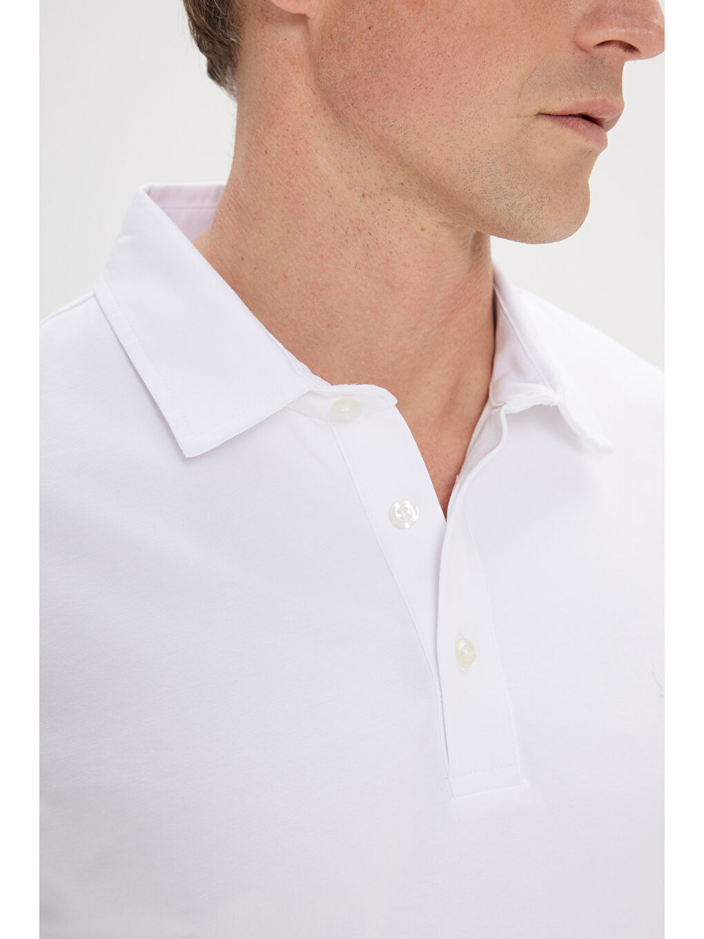 Erkek Beyaz %100 Pamuk Polo Yaka Slim Fit Dar Kesim Tişört-3