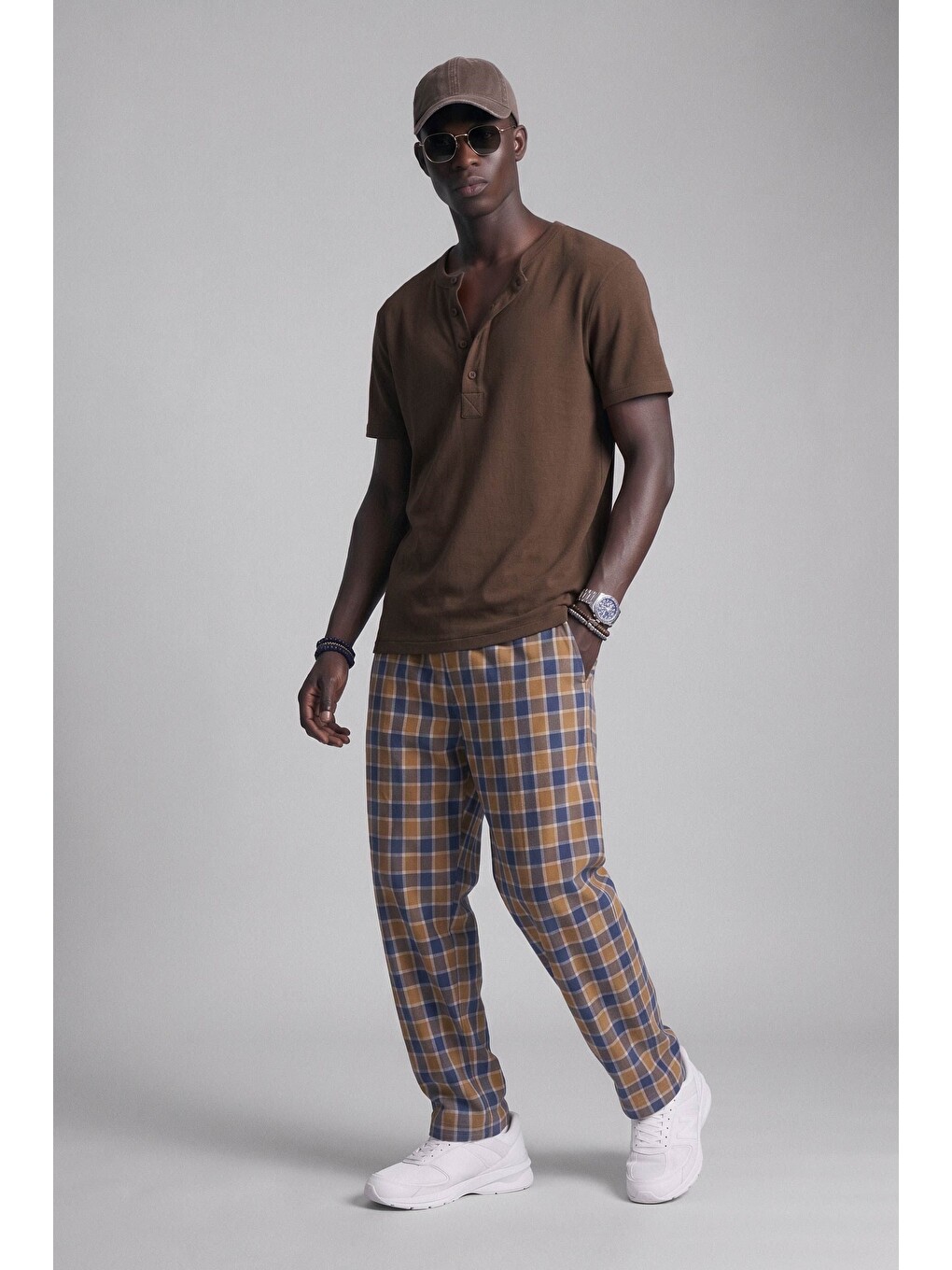 Erkek Relaxed Fit Düğmeli Henley Yaka Basic T-Shirt Kahverengi-3