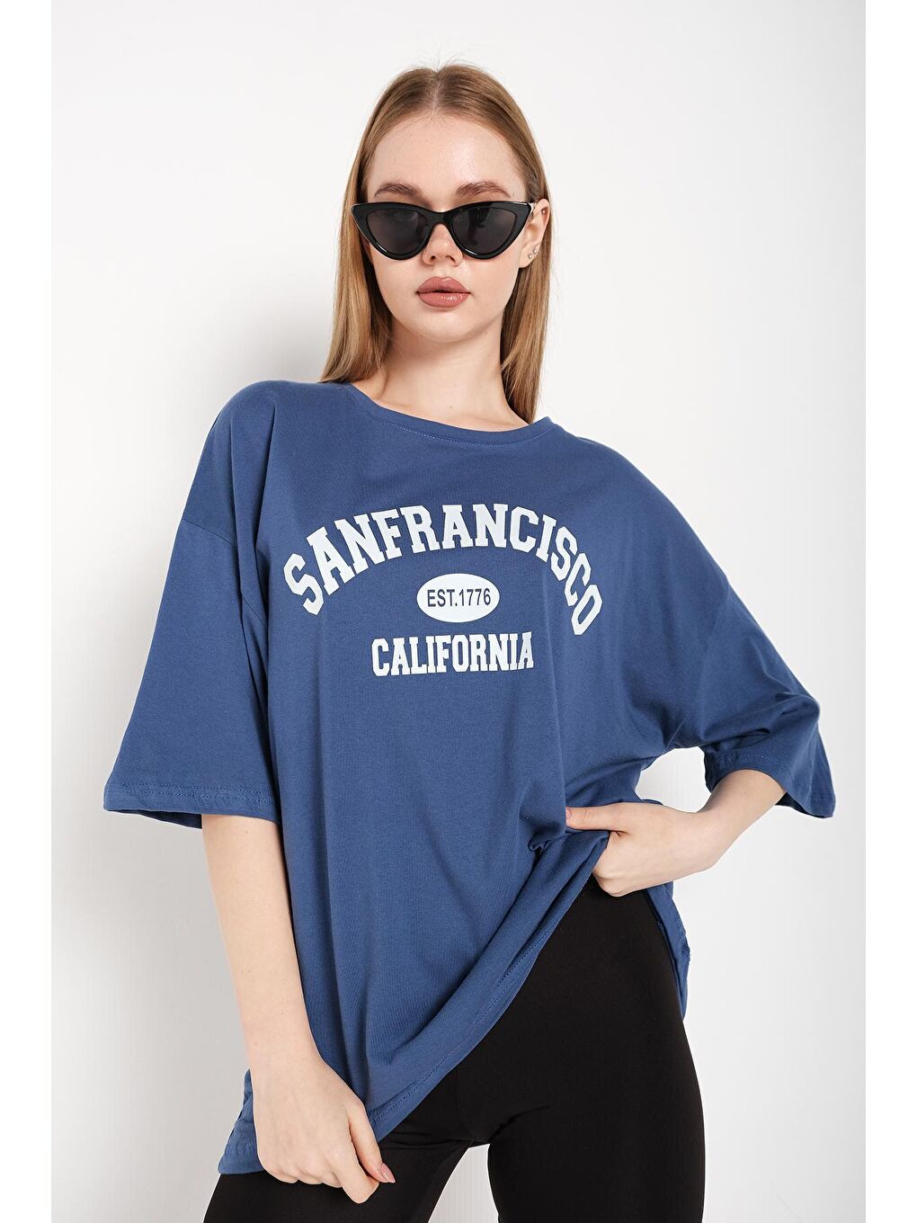 Trendseninle Kadın Indigo Mavi Oversize Sanfrancisco Est.1776 Tişört - 3