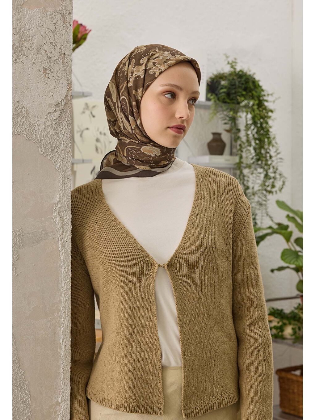 Kahverengi Elora Desen Pamuk İpek Eşarp Camel-1