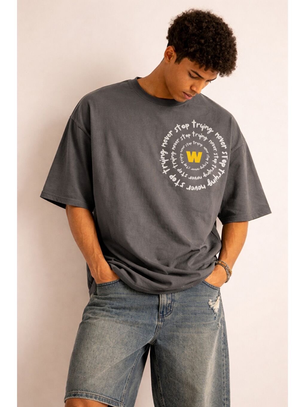 Gri Erkek Oversize Tişört Never Stop Trying Baskılı Salaş Kalıp