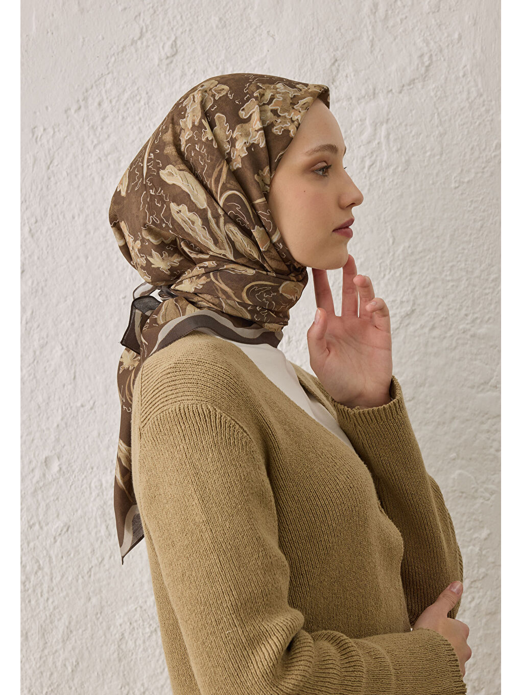 Kahverengi Elora Desen Pamuk İpek Eşarp Camel-3