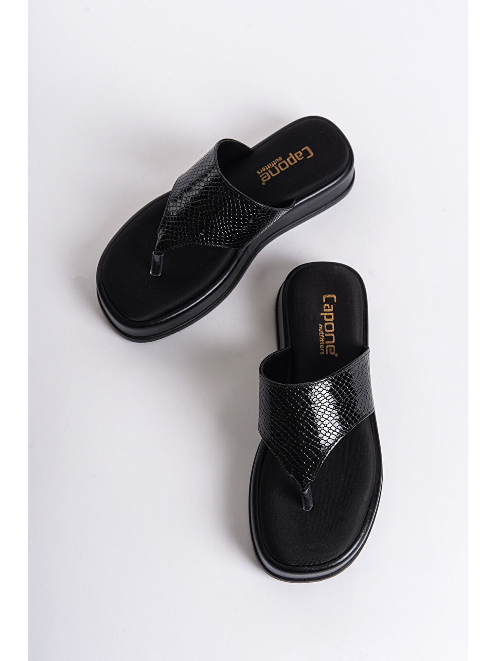 Siyah Dolgu Topuklu Taşlı Parmak Arasıı Kadın Terlik-1