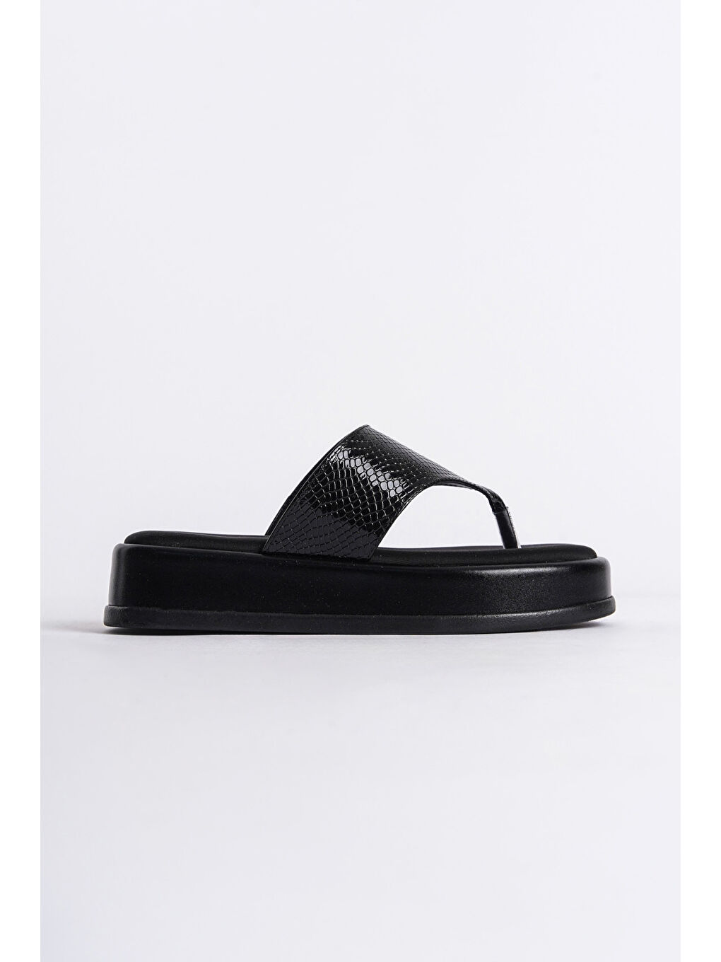 Siyah Dolgu Topuklu Taşlı Parmak Arasıı Kadın Terlik-3