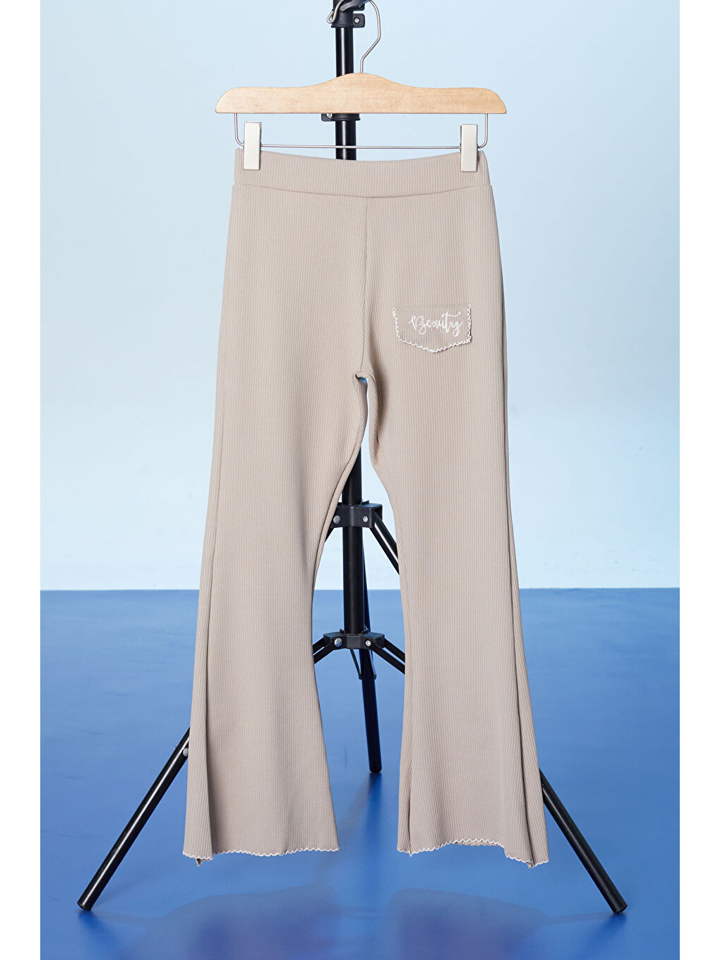 Bej Beauty Yazı Nakışlı İspanyol Paça Kız Çocuk Tayt 18179