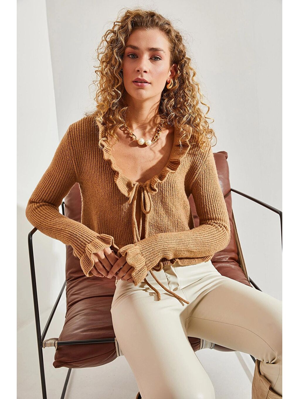 Kahverengi Kadın Fırfırlı Ajurlu Triko Hırka-3