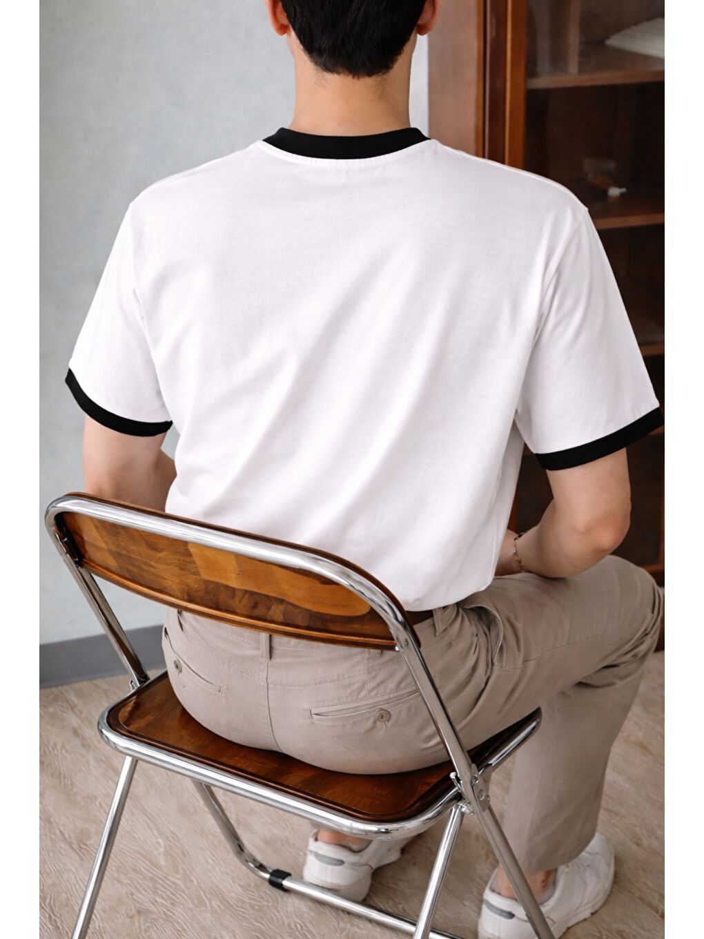 Beyaz Erkek Kontrast Yaka Basic Tişört – Modern ve T-Shirt-2