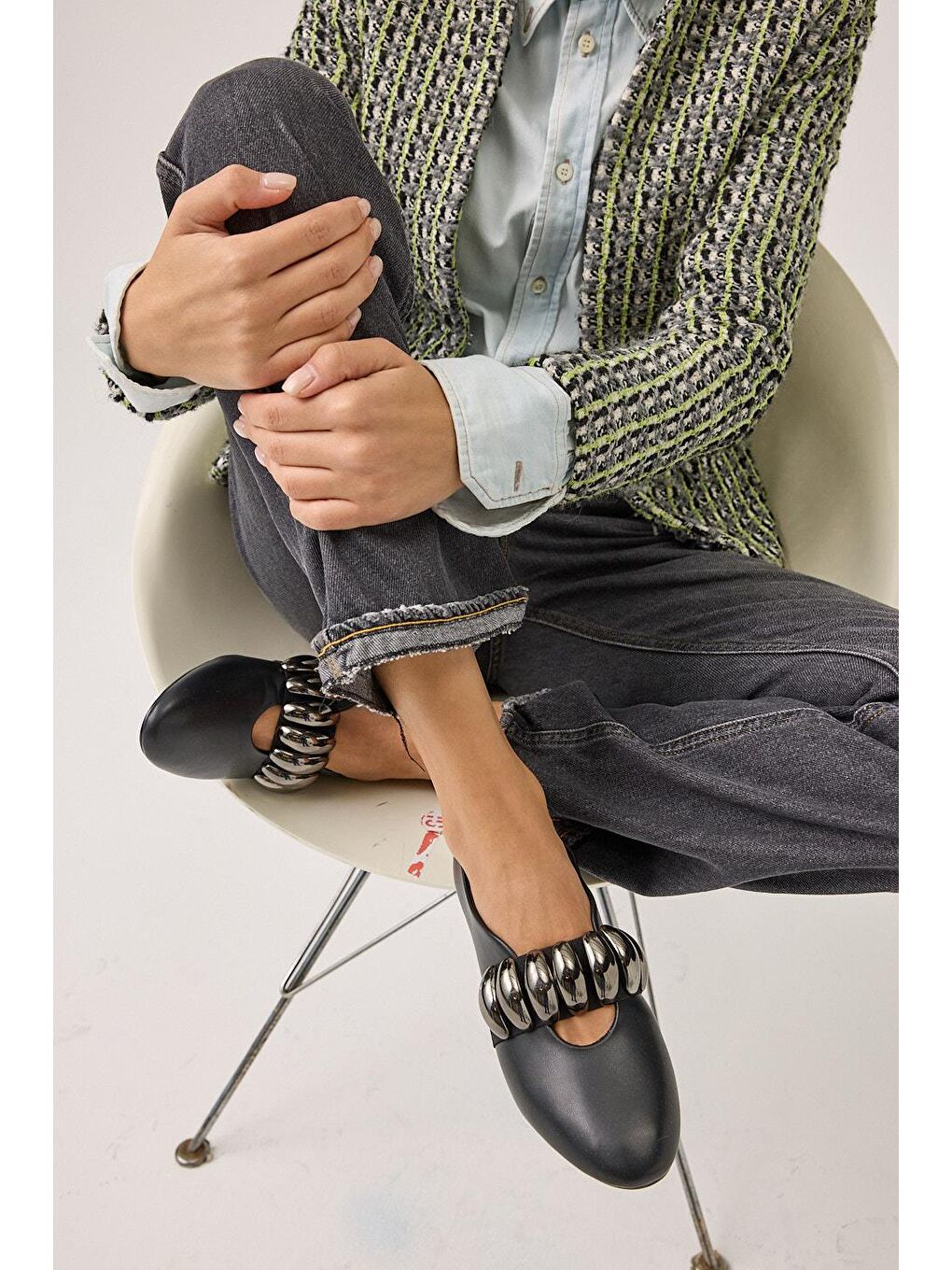 Siyah Kadın Babet-5