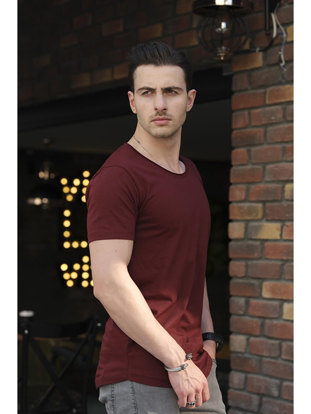 Bordo Açık Yaka Slim Fit Tişört-1