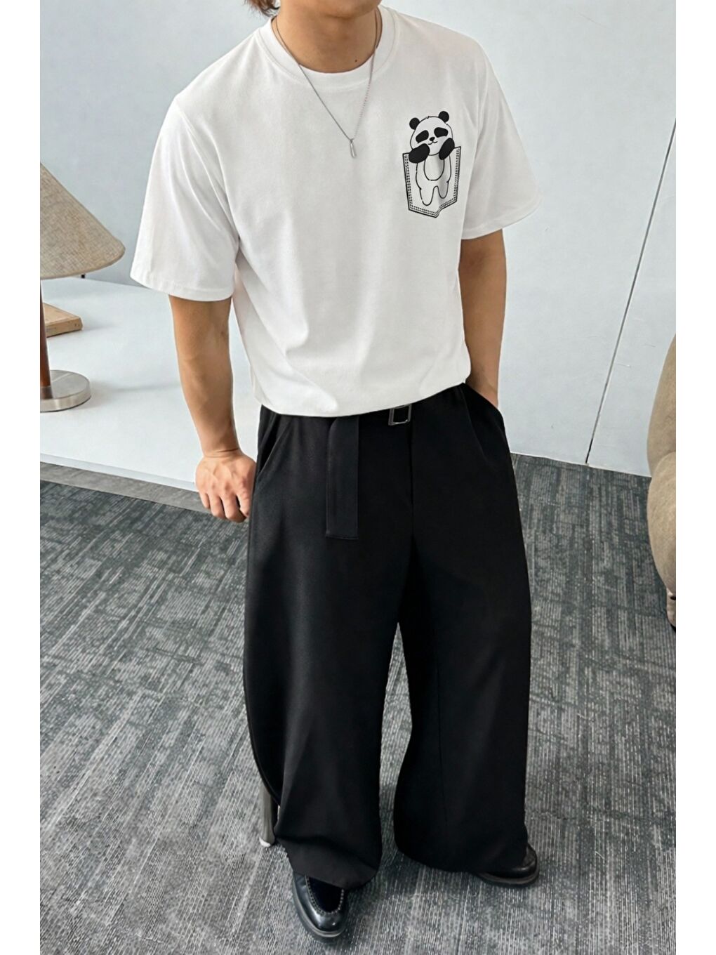 Beyaz Panda Baskılı Unisex Basic Tişört – Rahat Kesim Günlük Stil