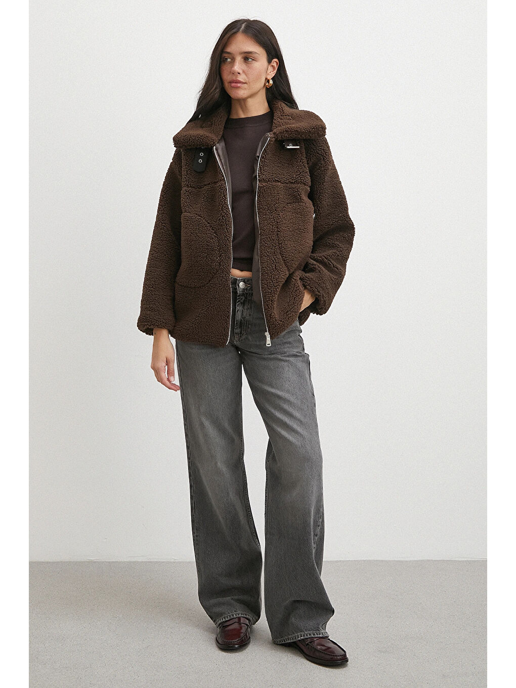 Karışık Yaka Detaylı Pelüş Mont Kahve-1