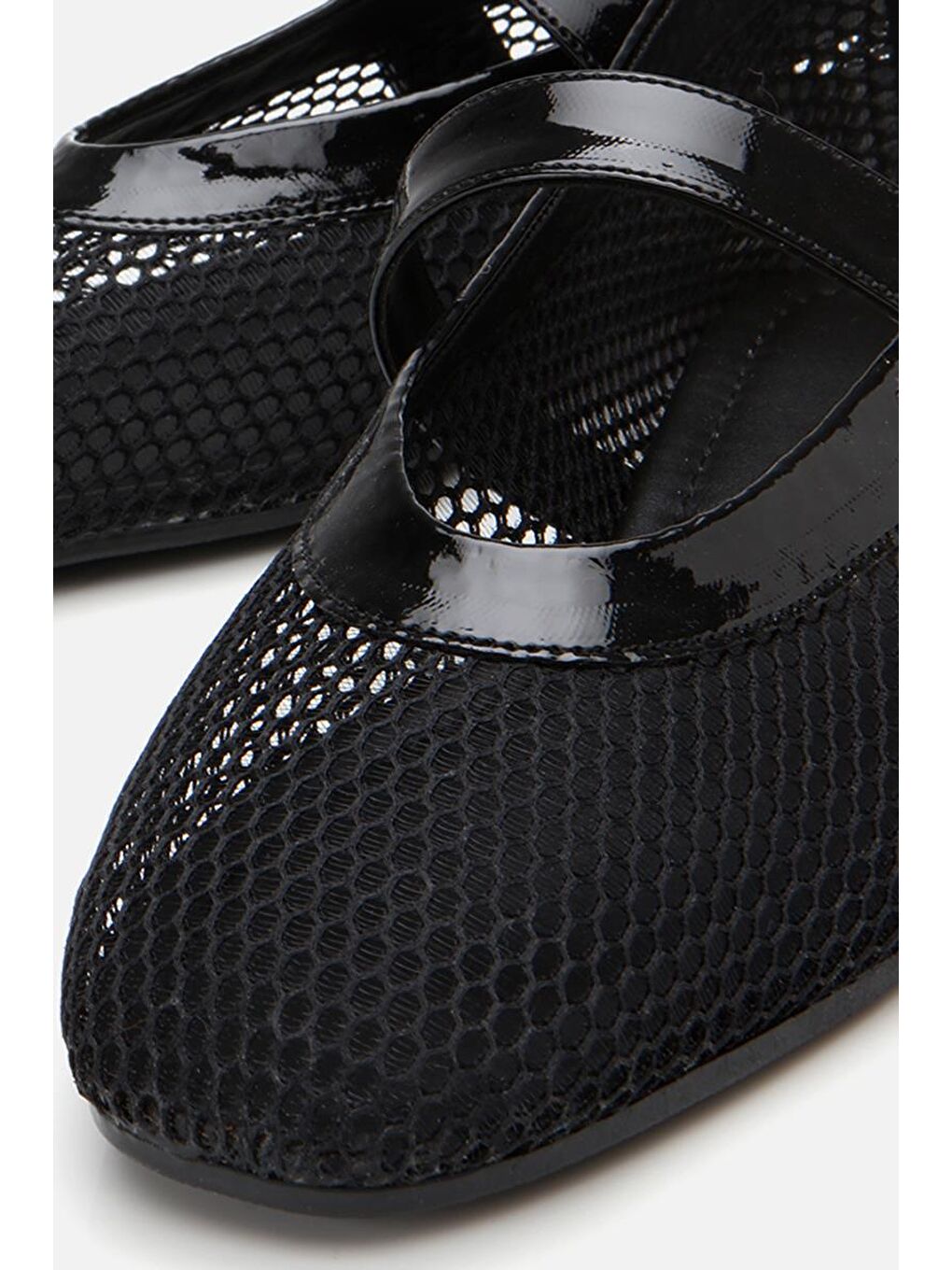 Kadın Deri Siyah Fileli Babet-2