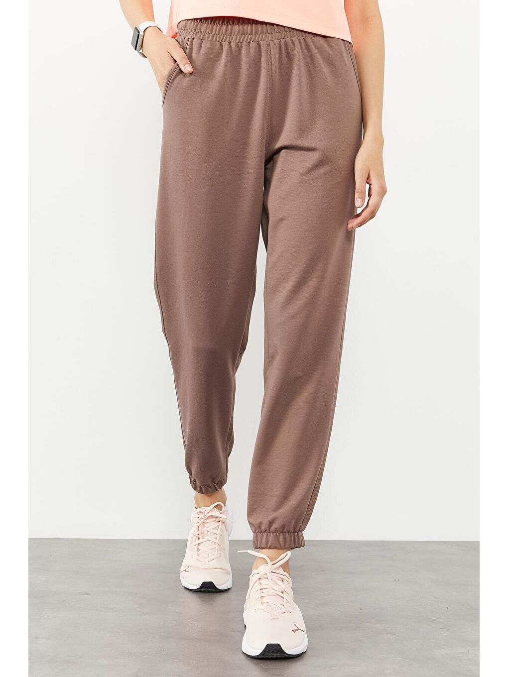 Kahverengi Toprak Cepli Yüksek Bel Rahat Form Lastik Paça Kadın Eşofman Alt - 94583-3