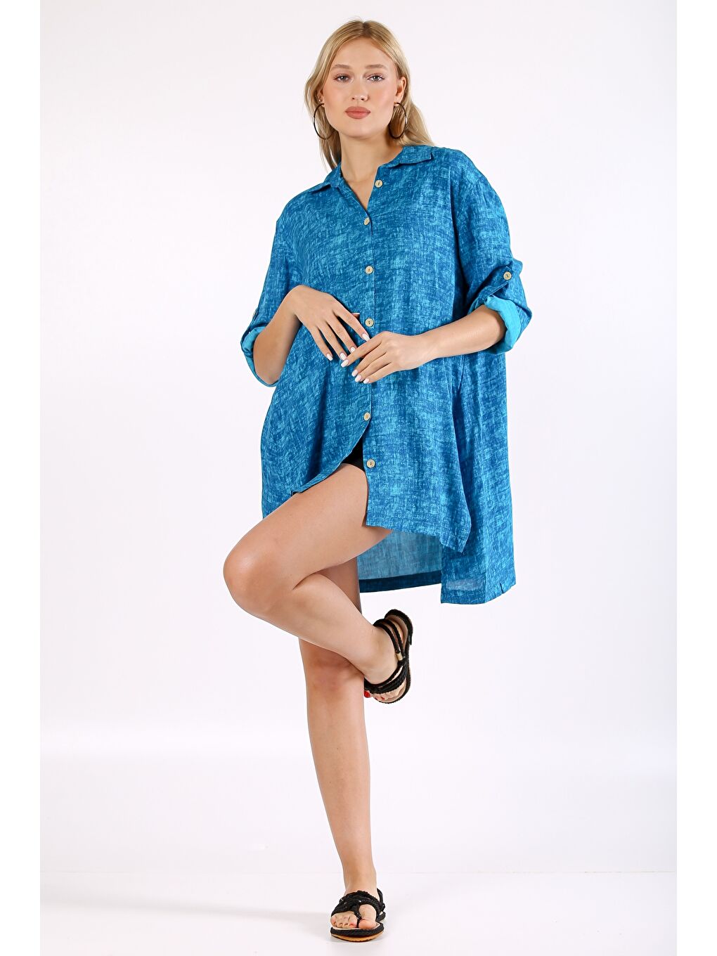 İtalyan Mavi Apaş Yaka 3/4 Kol Desenli Yırtmaçlı Dokuma Gömlek Elbise-2