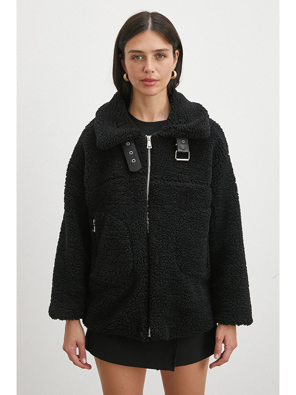 Yaka Detaylı Pelüş Mont Siyah-3