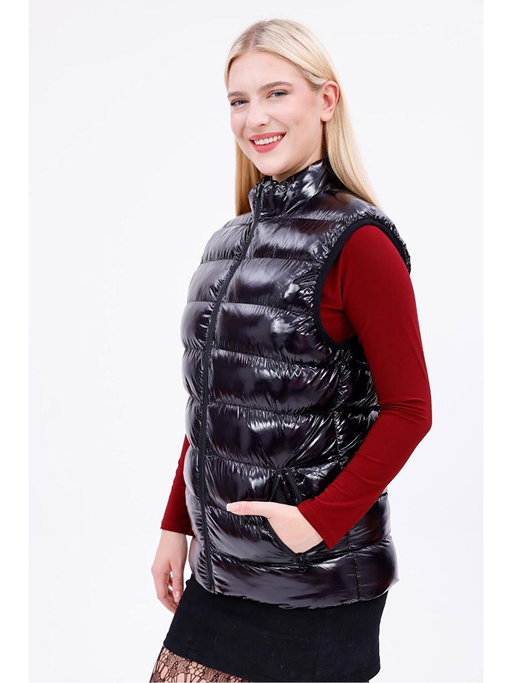 Kadın Siyah Parlak Kumaş Şişme Yelek-2