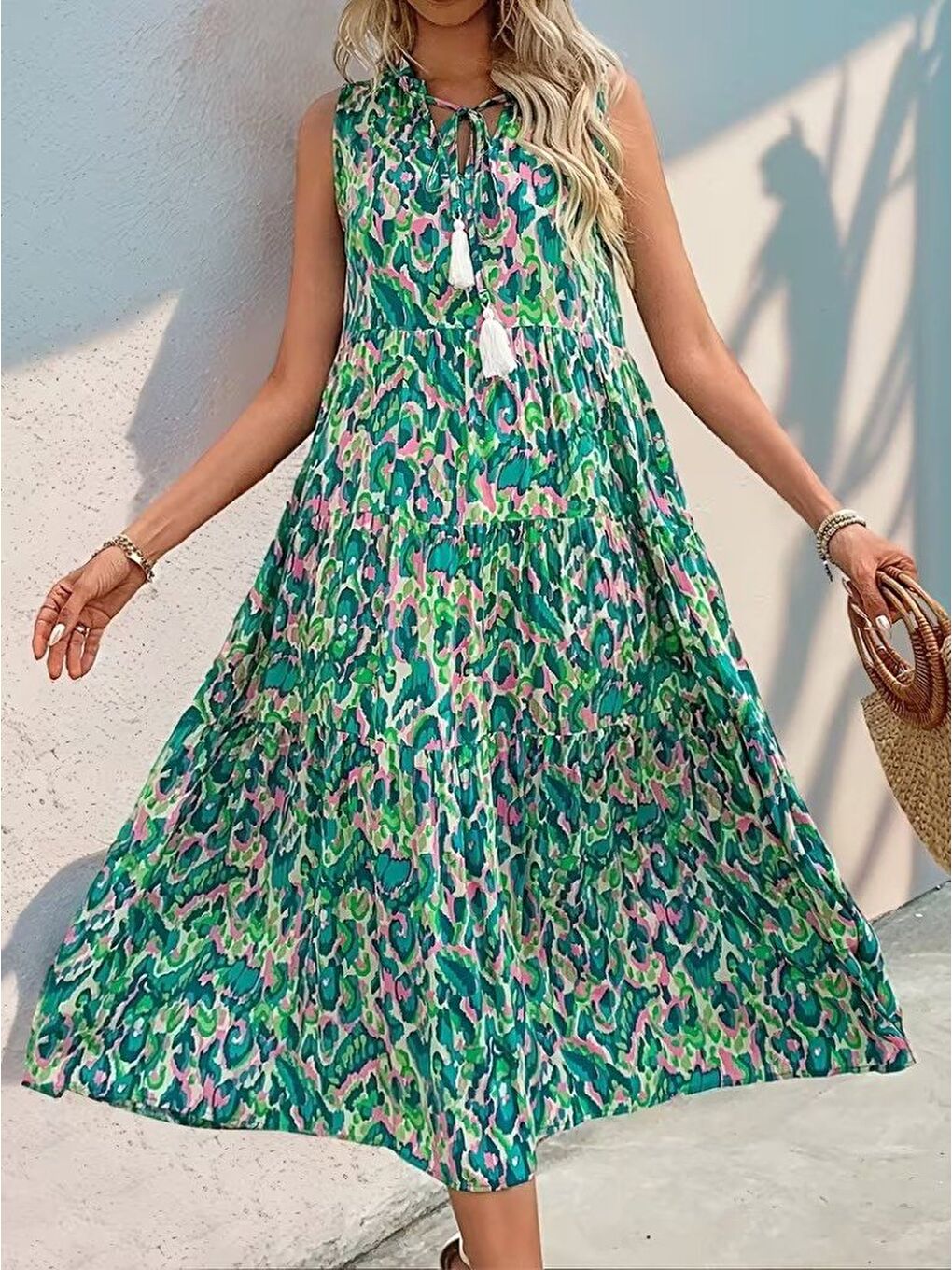 Yeşil Kadın Askılı Yakası Fırfırlı Bağcıklı Desenli Uzun Süprem Elbise-2