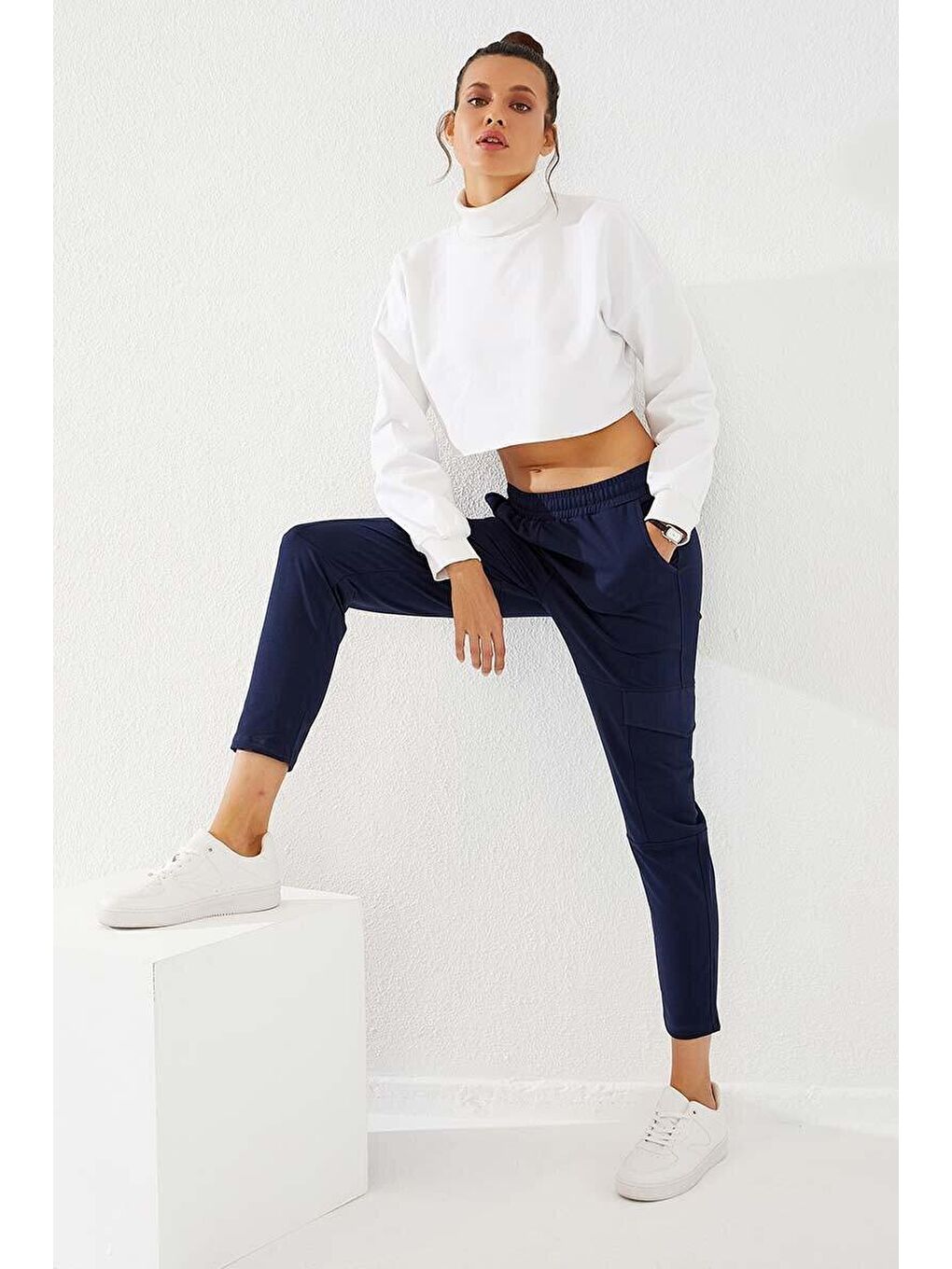 İndigo Yüksek Bel Kargo Cep Rahat Form Dar Paça Kadın Eşofman Alt - 94588