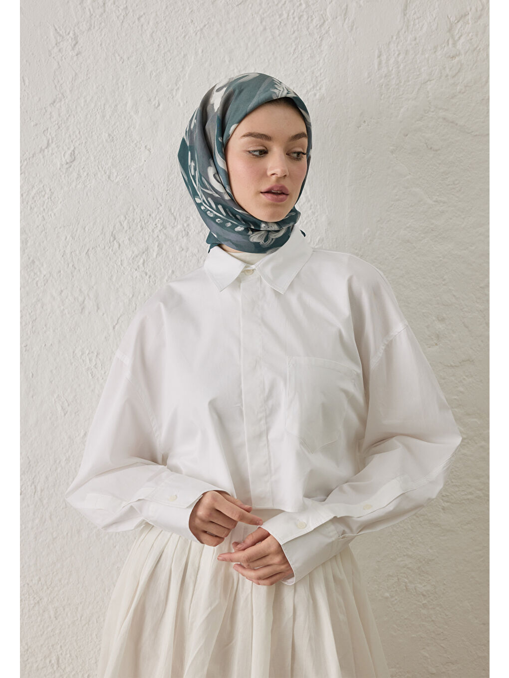 Siyah Celına Desen Pamuk İpek Eşarp Petrol Yeşili-2