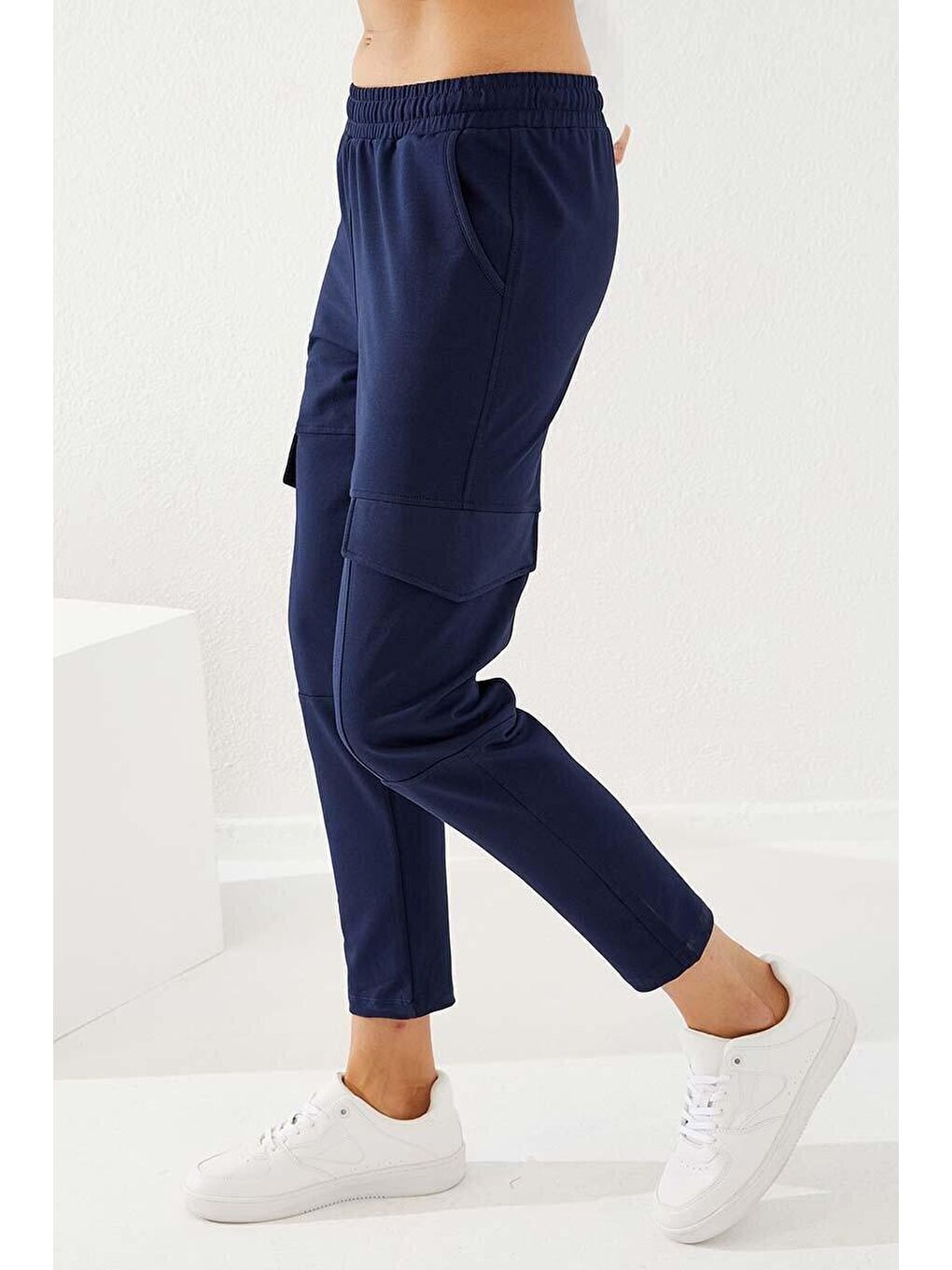 İndigo Yüksek Bel Kargo Cep Rahat Form Dar Paça Kadın Eşofman Alt - 94588-1