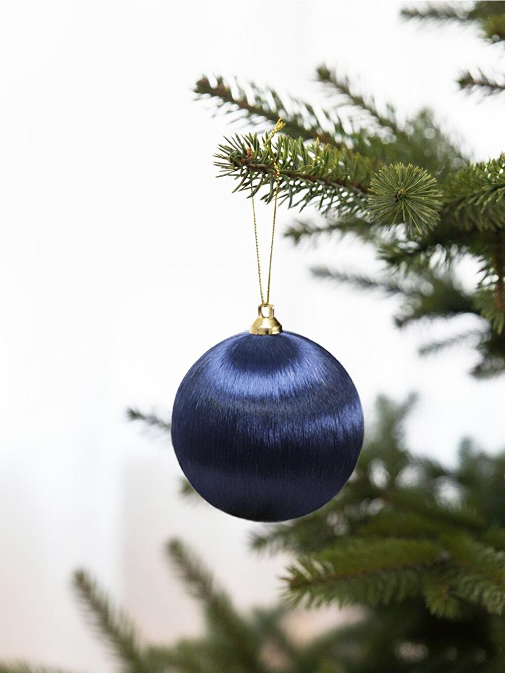 Yılbaşı Topu – İpek İplik Sarılı Çam Ağacı Süsü Lacivert 10 cm-2